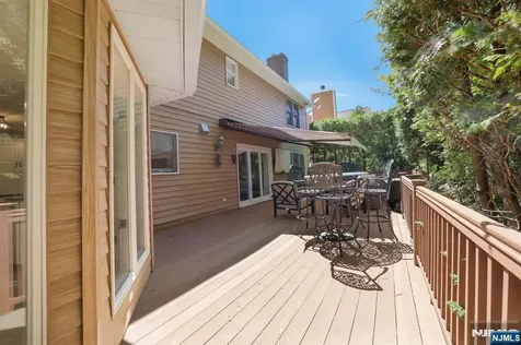 6 Kristen Court Wayne NJ 07470