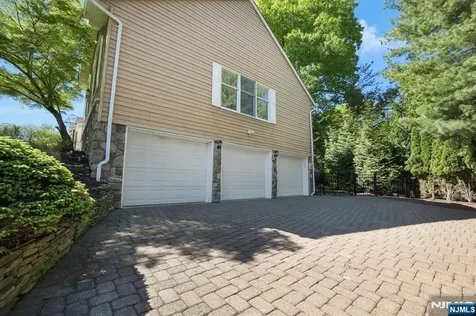 6 Kristen Court Wayne NJ 07470