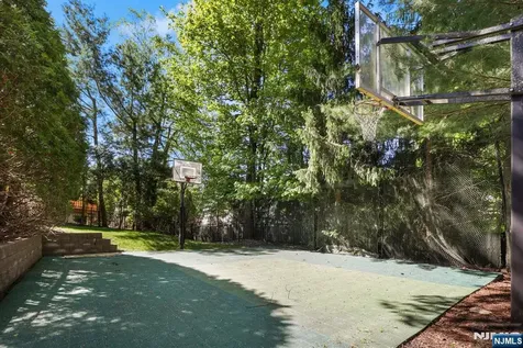 6 Kristen Court Wayne NJ 07470