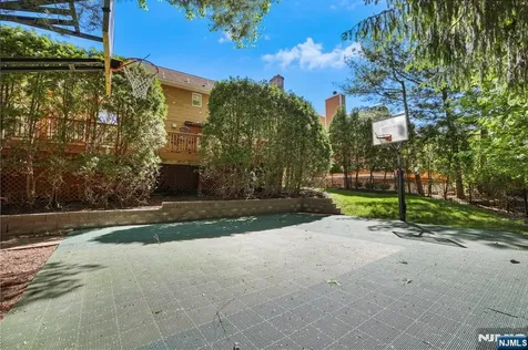 6 Kristen Court Wayne NJ 07470