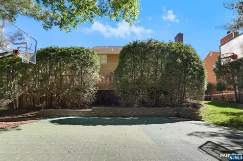 6 Kristen Court Wayne NJ 07470