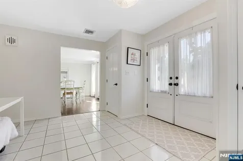 6 Kristen Court Wayne NJ 07470