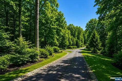 17 Quaker Church Road Allamuchy NJ 07821