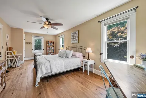 50 E Grand Avenue Montvale NJ 07645
