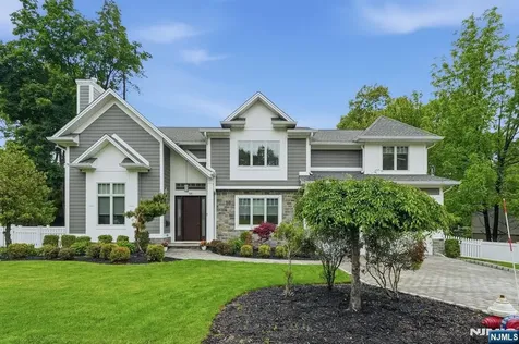 95 Mezzine Drive Cresskill NJ 07626