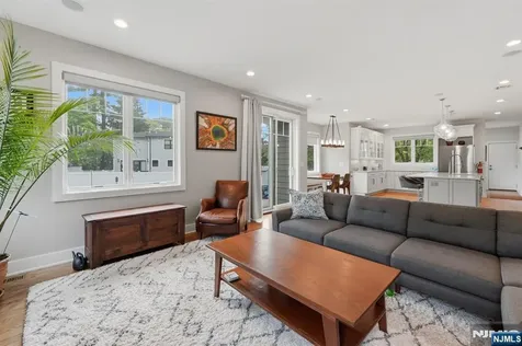 95 Mezzine Drive Cresskill NJ 07626
