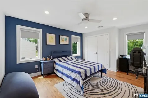 95 Mezzine Drive Cresskill NJ 07626
