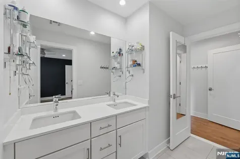 95 Mezzine Drive Cresskill NJ 07626