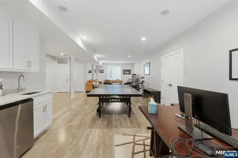 95 Mezzine Drive Cresskill NJ 07626