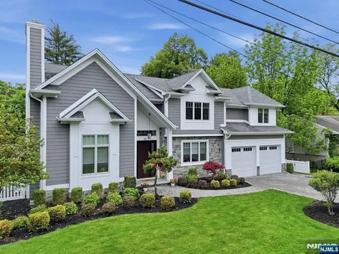 95 Mezzine Drive Cresskill NJ 07626