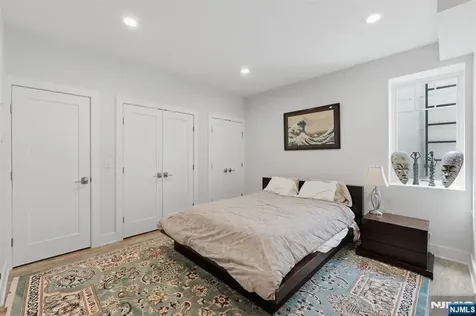 95 Mezzine Drive Cresskill NJ 07626