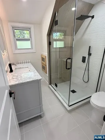 867 River Road Teaneck NJ 07666
