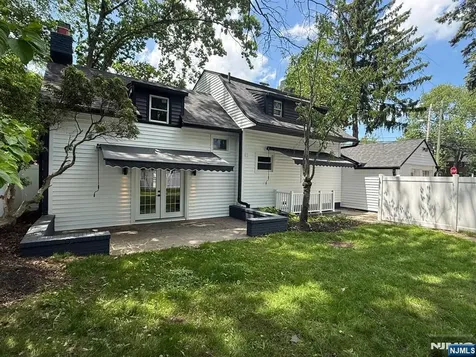 867 River Road Teaneck NJ 07666