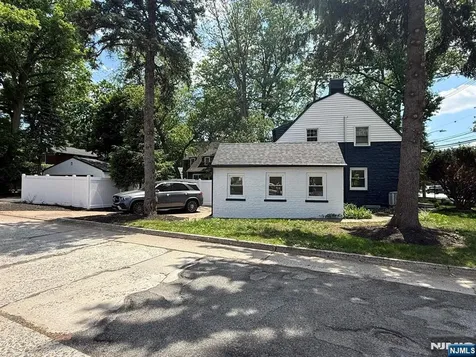 867 River Road Teaneck NJ 07666