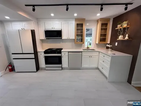 867 River Road Teaneck NJ 07666