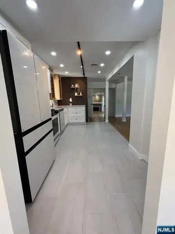 867 River Road Teaneck NJ 07666