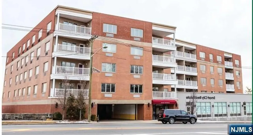 411 E Brinkerhoff Avenue Palisades Park NJ 07650