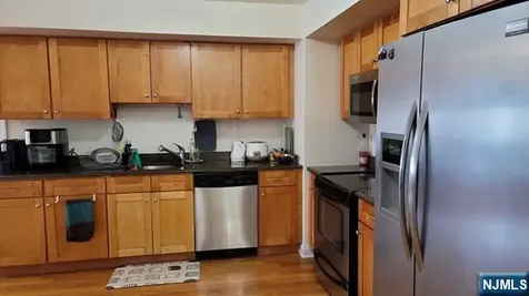 411 E Brinkerhoff Avenue Palisades Park NJ 07650
