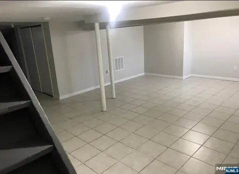 12 Madison Avenue Lodi NJ 07644