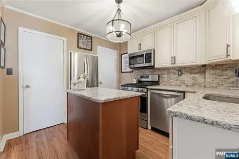 65 Carteret Street Bloomfield NJ 07003