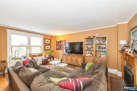 530 Up Mountain Avenue Montclair NJ 07043