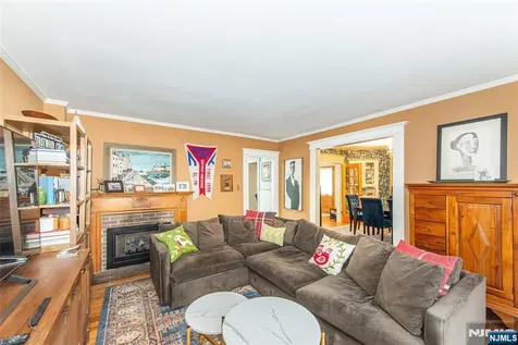 530 Up Mountain Avenue Montclair NJ 07043