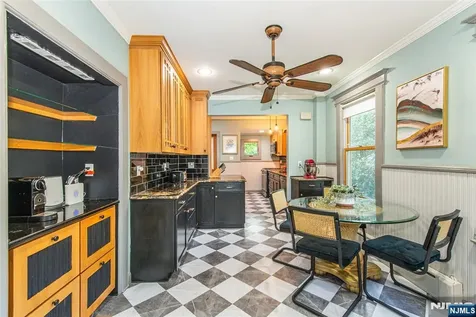 530 Up Mountain Avenue Montclair NJ 07043