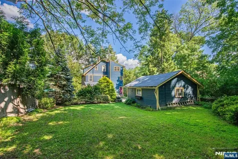 530 Up Mountain Avenue Montclair NJ 07043