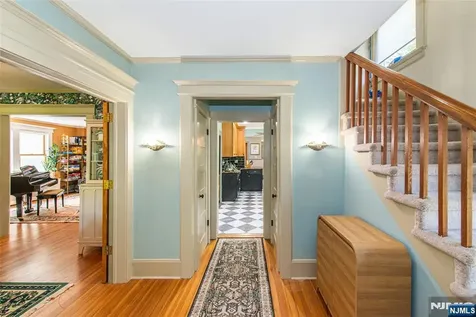 530 Up Mountain Avenue Montclair NJ 07043