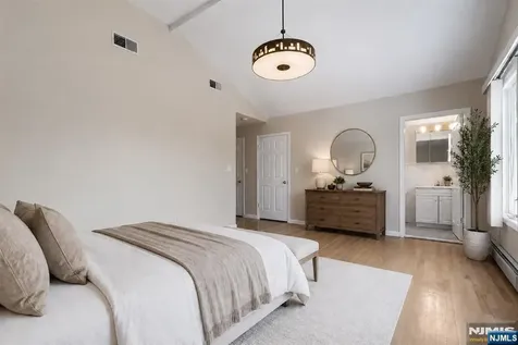 253 Warren Avenue Fort Lee NJ 07024