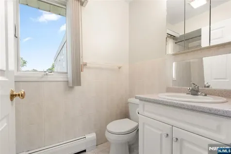 253 Warren Avenue Fort Lee NJ 07024