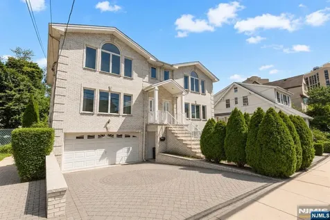 253 Warren Avenue Fort Lee NJ 07024