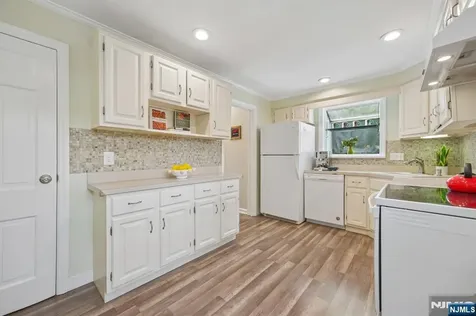 23 Benvenue Avenue West Orange NJ 07052