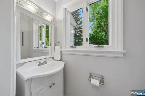 23 Benvenue Avenue West Orange NJ 07052