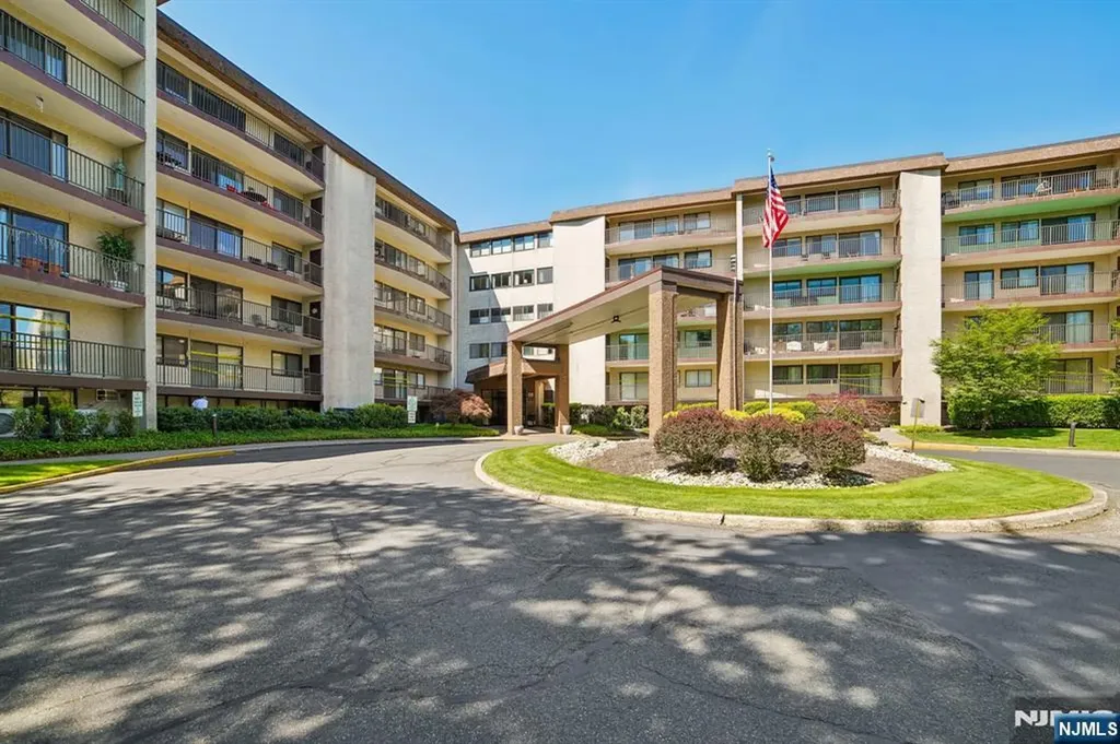 521 Piermont Avenue River Vale NJ 07675