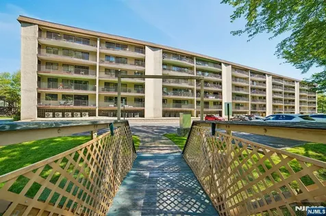 521 Piermont Avenue River Vale NJ 07675