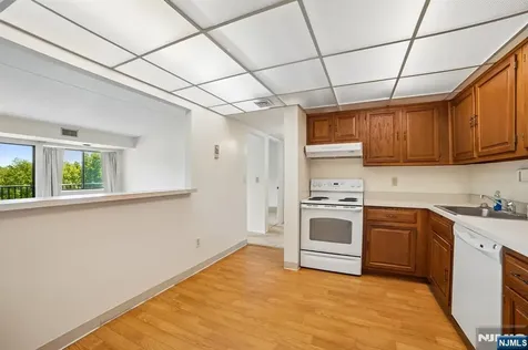 521 Piermont Avenue River Vale NJ 07675