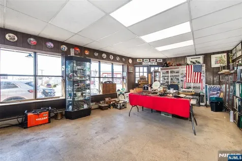 307 Paterson Avenue East Rutherford NJ 07073