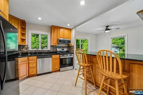 158 Morningside Road Paramus NJ 07652
