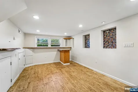 158 Morningside Road Paramus NJ 07652