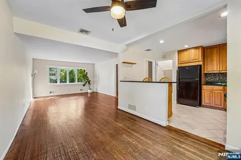 158 Morningside Road Paramus NJ 07652
