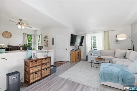26 Driftwood Drive Franklin NJ 08873