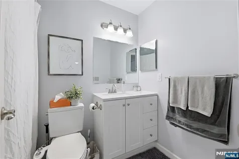 26 Driftwood Drive Franklin NJ 08873