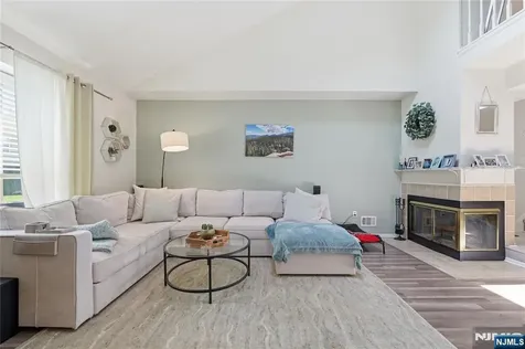 26 Driftwood Drive Franklin NJ 08873