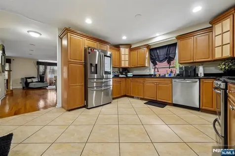 268 Bell Avenue Lodi NJ 07644