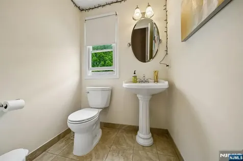 268 Bell Avenue Lodi NJ 07644
