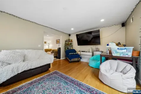268 Bell Avenue Lodi NJ 07644