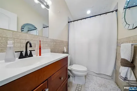 268 Bell Avenue Lodi NJ 07644