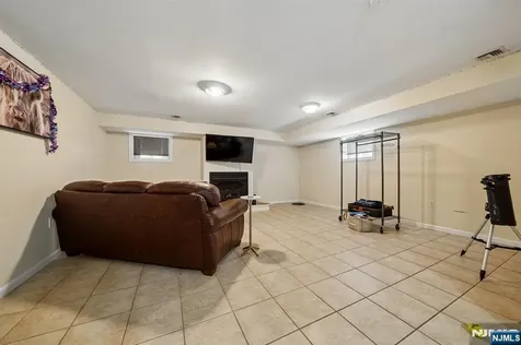268 Bell Avenue Lodi NJ 07644