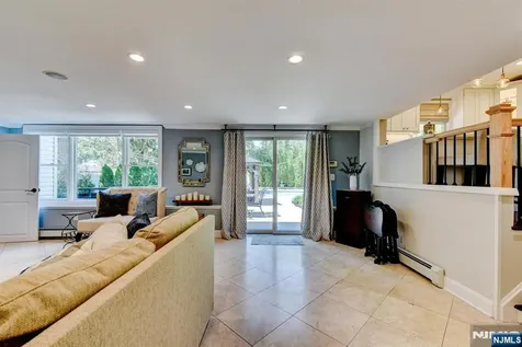 11 Carlisle Road Wayne NJ 07470